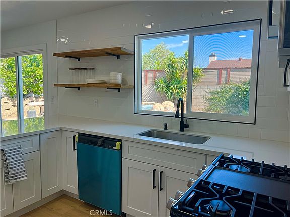 4th image of 6105 N Walnut Ave
