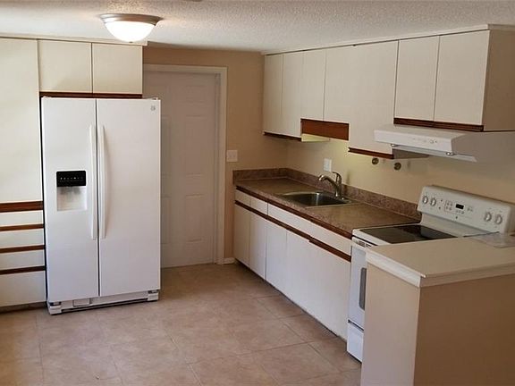 4th image of 2706 Regatta Dr