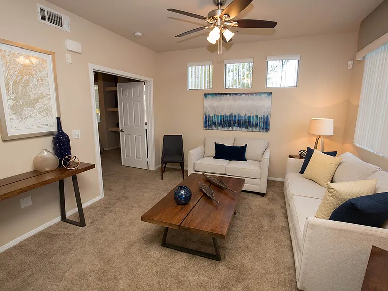 1b1 751 SQFT 1 Bed 1 Bath