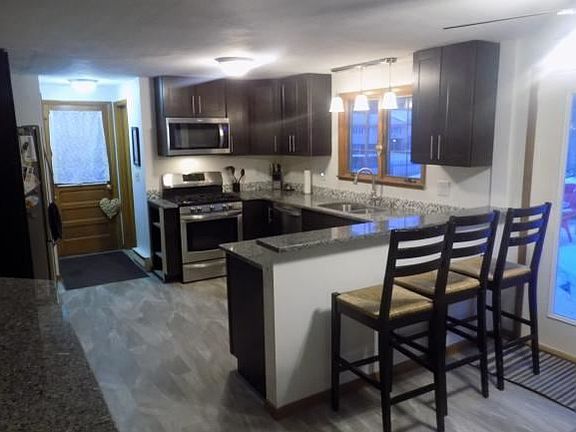 4th image of 258 Mary Dr