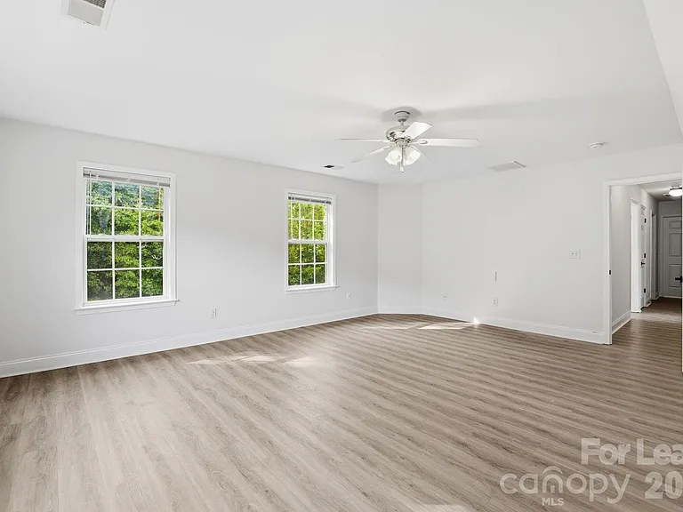 512 Bearbrook Ln — Photo 29