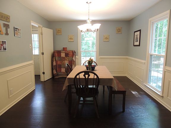 5th image of 206 Pony Dr NW