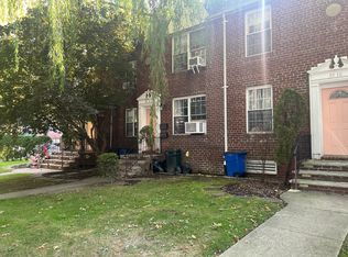 3912 209th St FLOOR 2, Bayside, NY 11361