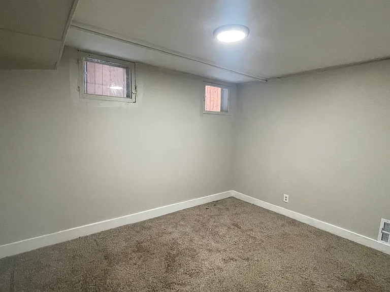 2144 N Vine St #BASEMENT — Photo 11