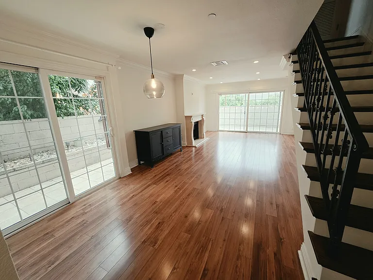 620 W Doran St #7 — Photo 2