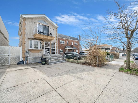3rd image of 2858 Sampson Avenue