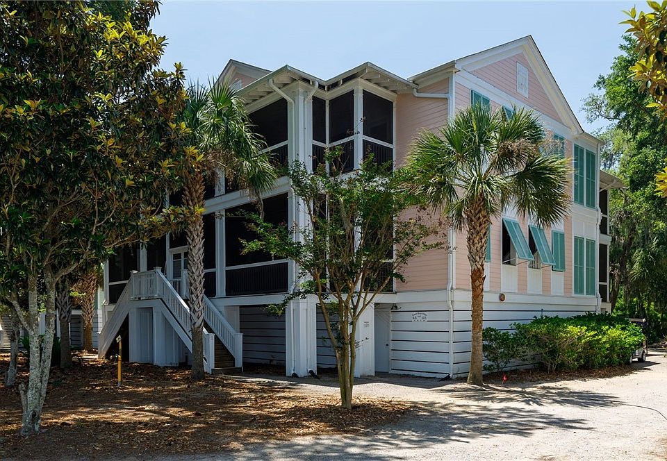 1st image of 105 Avenue Of Oaks UNIT 105B