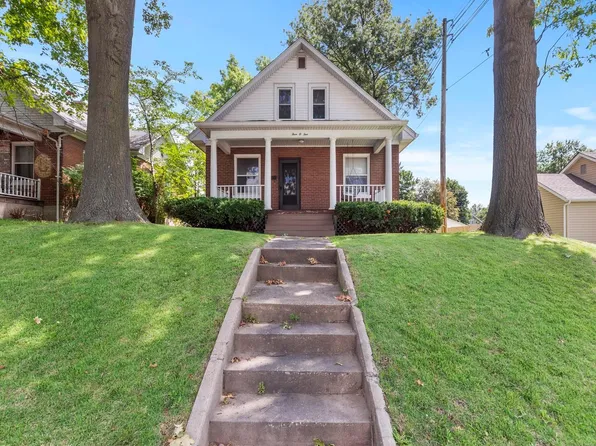 304 S Market St, Waterloo, IL 62298