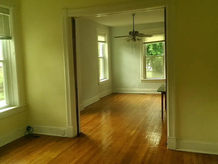 Living room/ dining room.