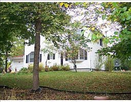 2nd image of 22 Larchwood Dr