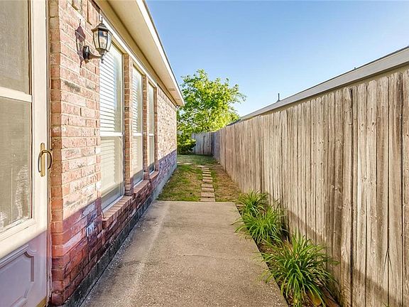5th image of 5708 Northfield Dr
