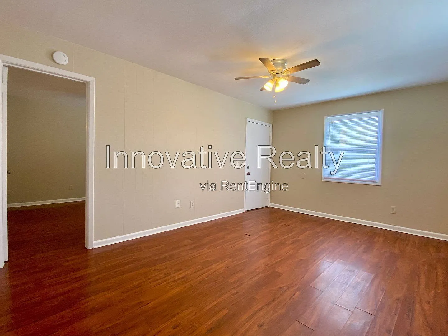 1 bed, 1.0 bath, 588 sqft, $1,095 — Photo 2