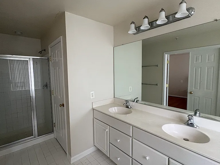 11430 Grandview Ave — Photo 14