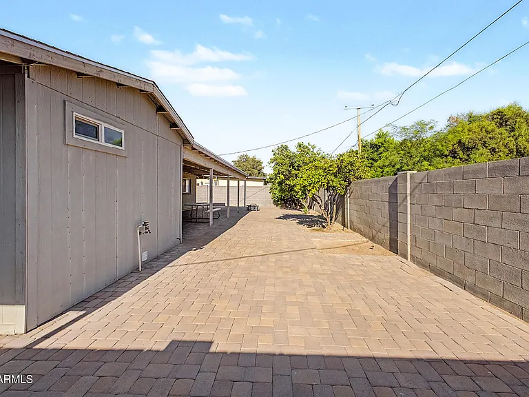 515 E Vista Del Cerro Dr — Photo 30