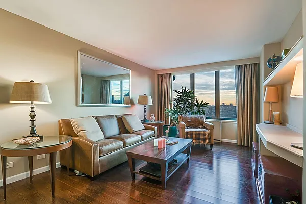 Sold by Vipler Realty | media 23