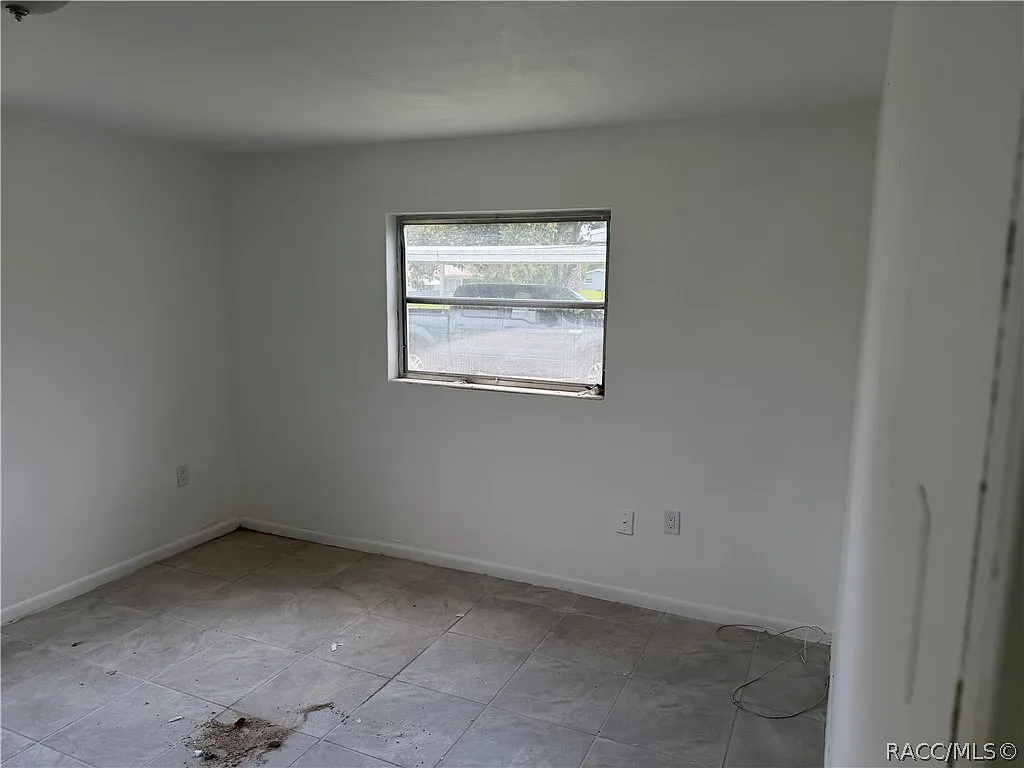 2 bed, 1.0 bath, 1074 sqft, $1,250 — Photo 4