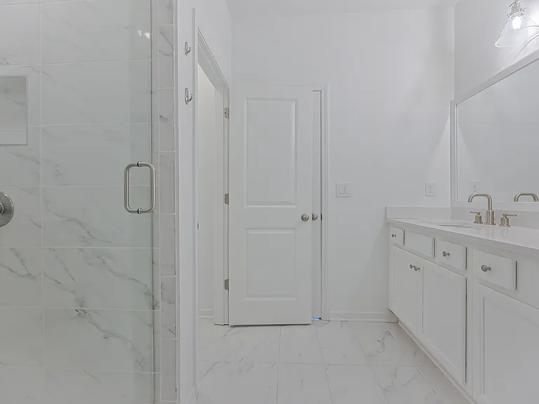 3928 Hester St — Photo 28