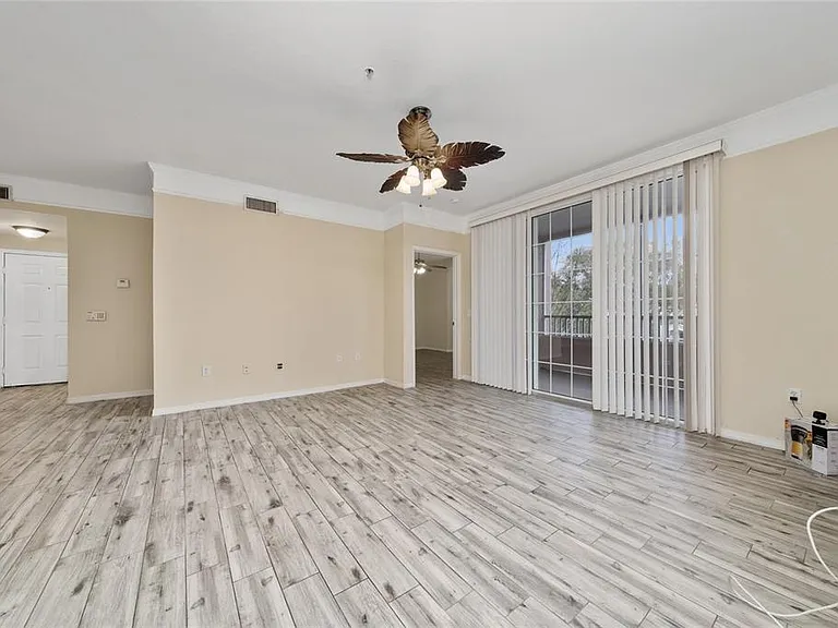 3280 Soho St #201 — Photo 9