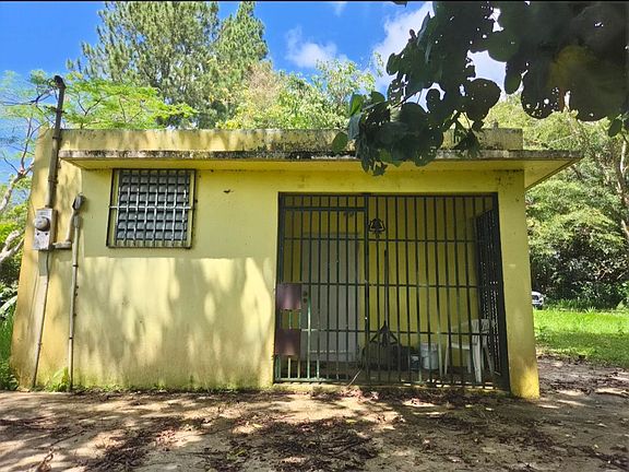 2nd image of Calle Mogote Bo Palo Hincado