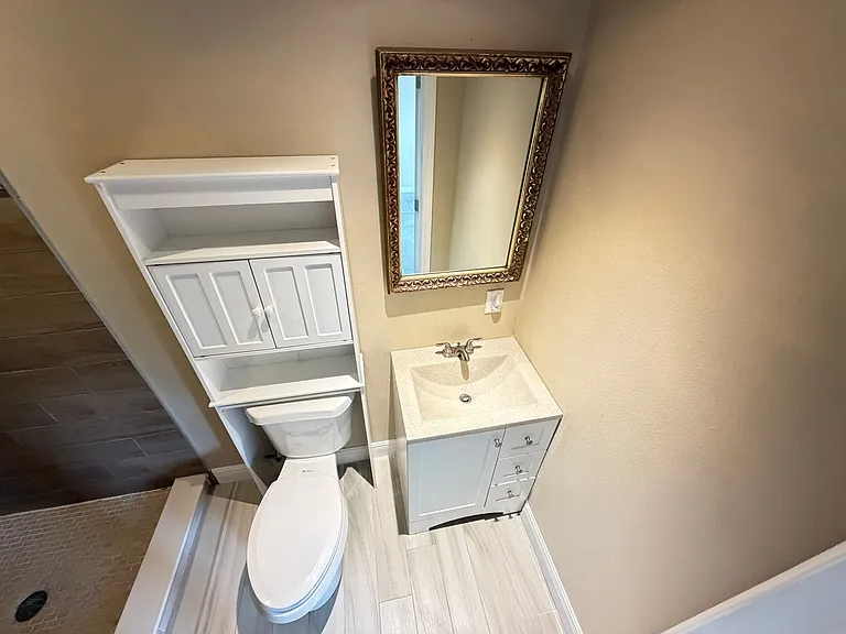 2411 Grasmere View Pkwy N — Photo 34