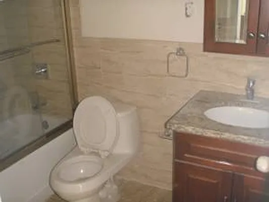 Rented by Peter Ashe | media 8