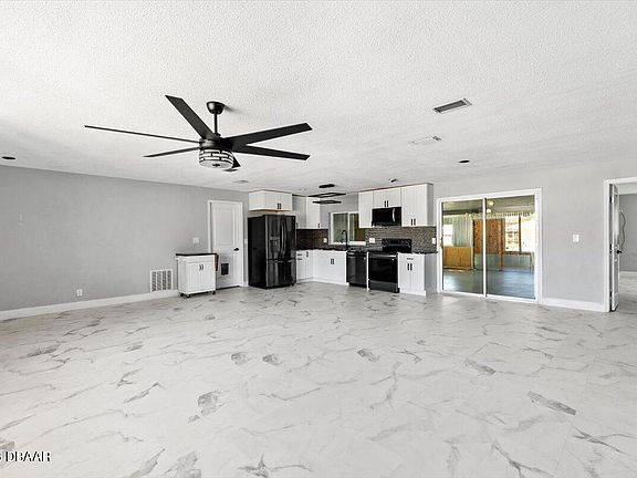 3rd image of 1436 Mardrake Rd