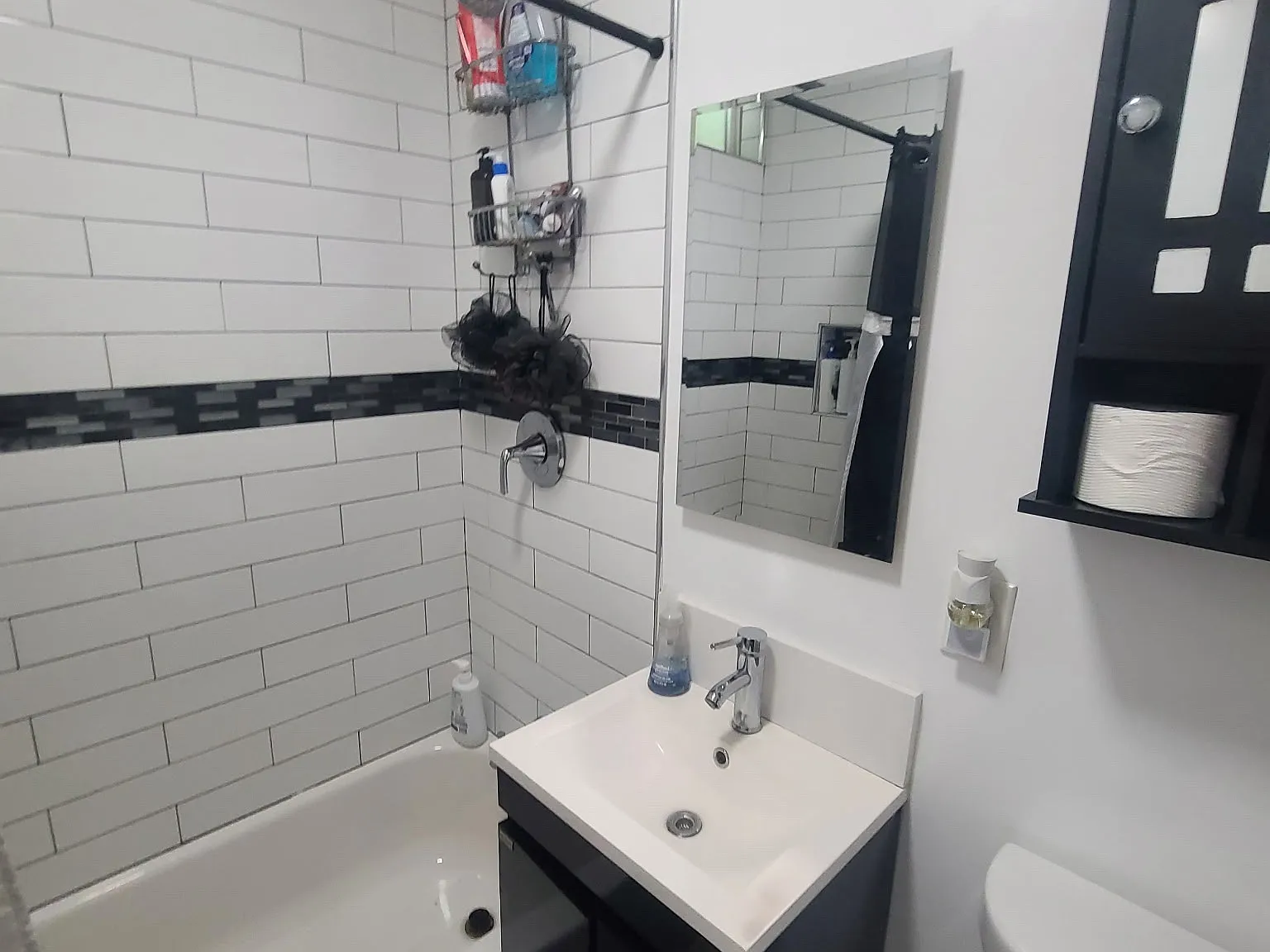 1 bed, 1200 sqft, $1,200 — Photo 2