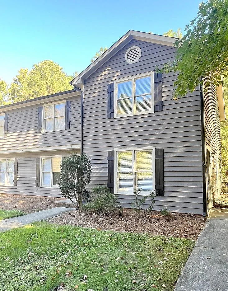 2 bed, 1.5 bath, $1,250 — Photo 2