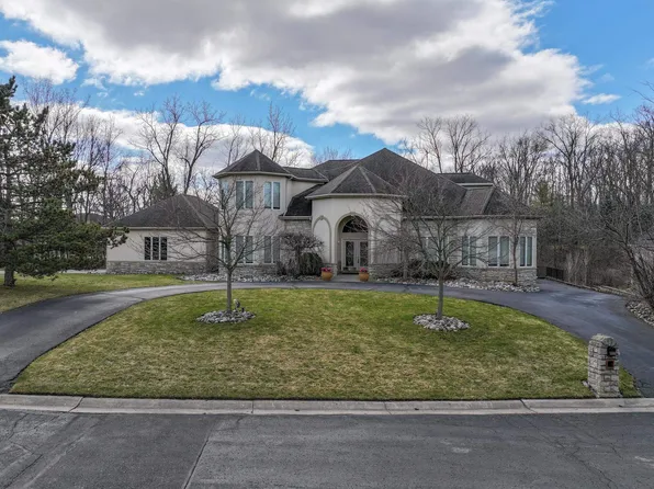 5166 Warwick Woods Trl, Grand Blanc, MI 48439