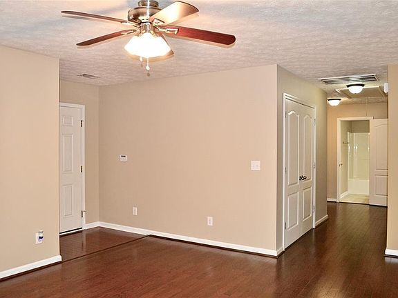 4th image of 6052 Brindley Dr