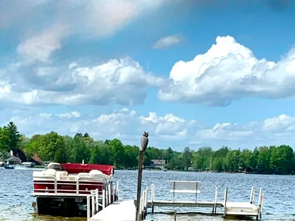 1938 N Salisbury Dr, Gladwin, MI 48624