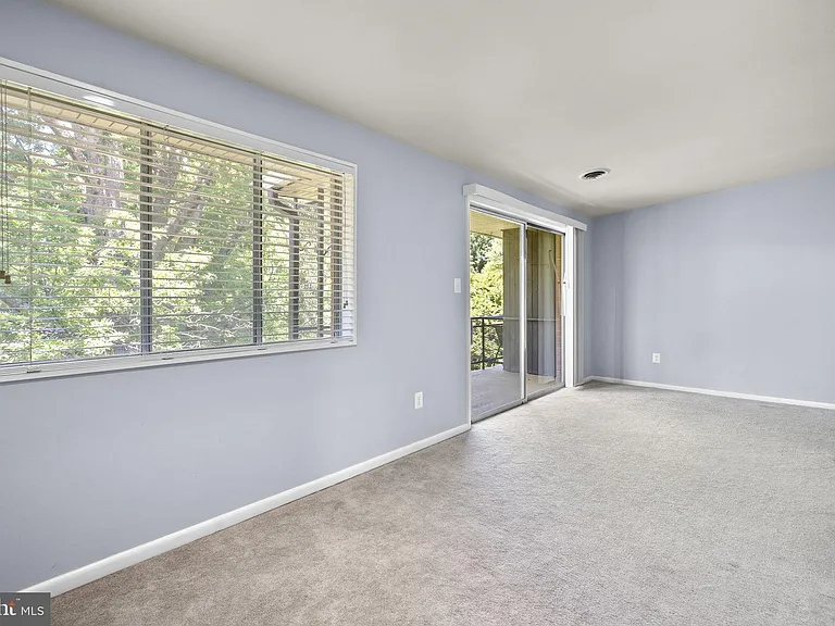 10320 Rockville Pike #401 — Photo 13
