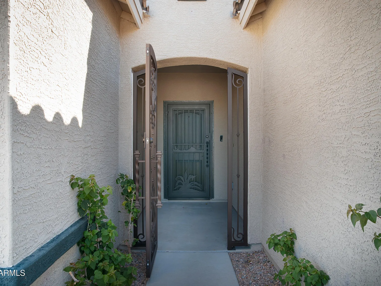 4 bed, 2.0 bath, 6970 sqft, $1,995 — Photo 3