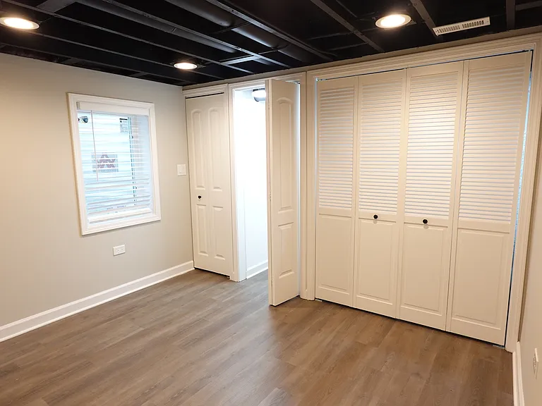 111 W Green Meadows Blvd — Photo 24