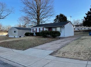 1822 Hudson Rd, Saint Louis, MO 63136