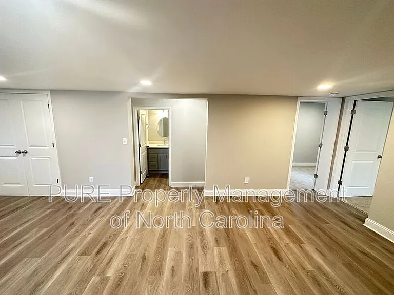 3345 E Ridge Rd — Photo 10