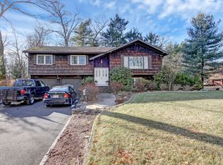 8 Cross St, Closter, NJ 07624