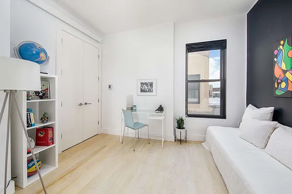 Sold by Compass | media 6
