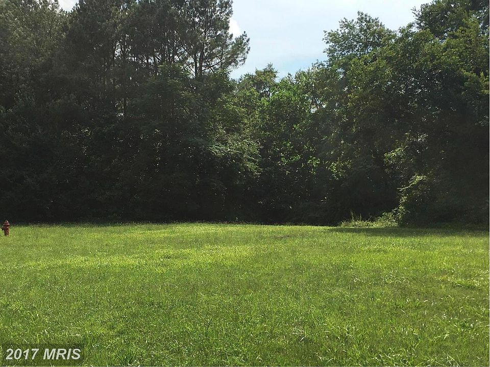 1st image of 123 Loch Lane Dr