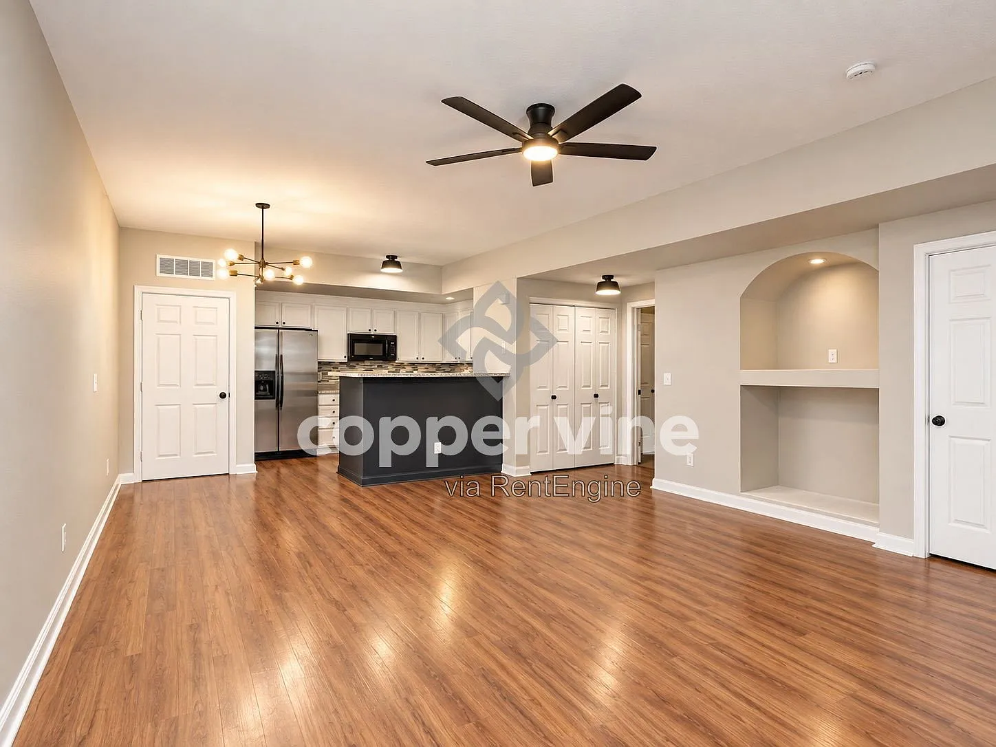 2 bed, 2.0 bath, 926 sqft, $1,625 — Photo 2