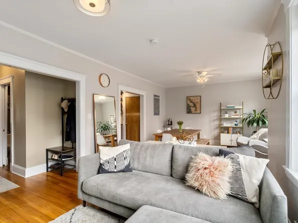 145 Babcock St APT 4, Brookline, MA 02446