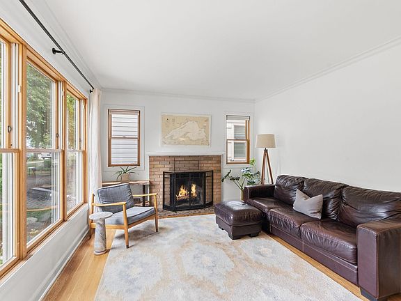 4th image of 5636 Humboldt Ave S