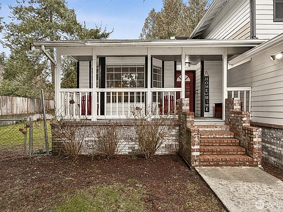 3rd image of 20715 116th Street E