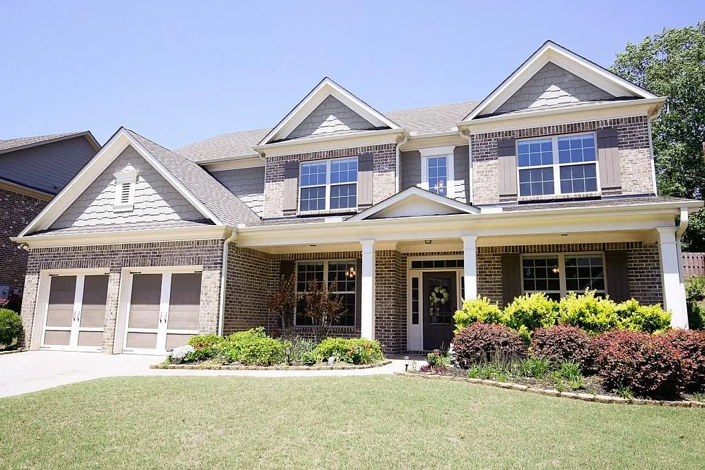 5 bed, 3.5 bath, 3359 sqft, $3,500 — Photo 1