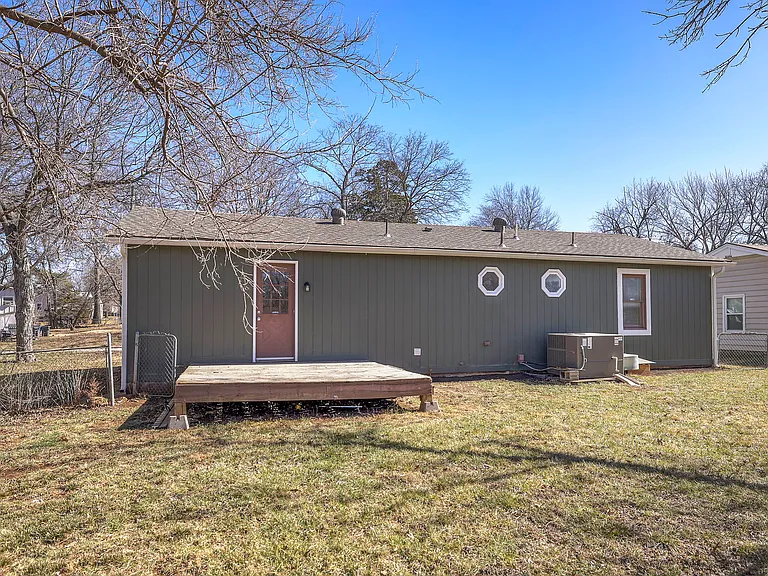 709 N Woodland St — Photo 13