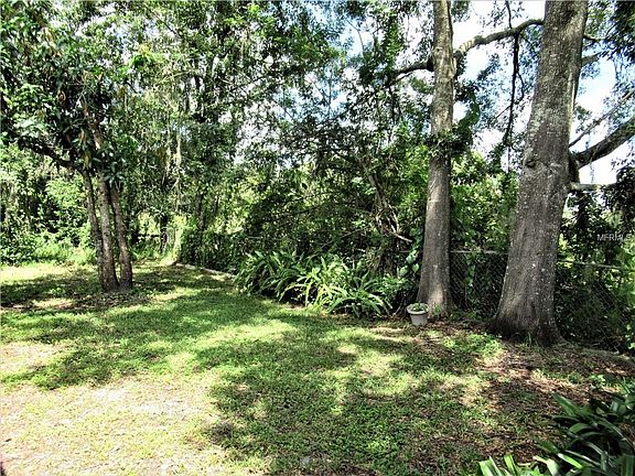 2nd image of 19275 Blount Rd