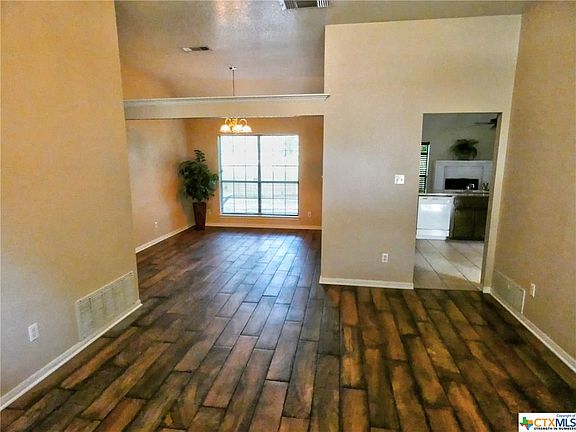 5th image of 1516 Chardonnay Dr
