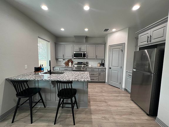 2nd image of 714 Gemi Dr