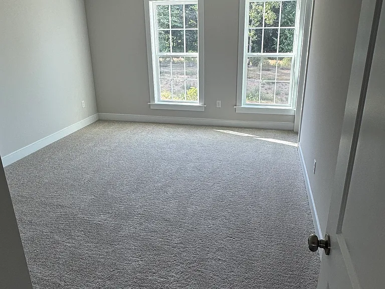1123 James St — Photo 11