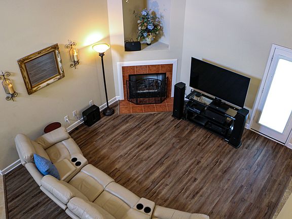 5th image of 817 Fleming Farms Dr
